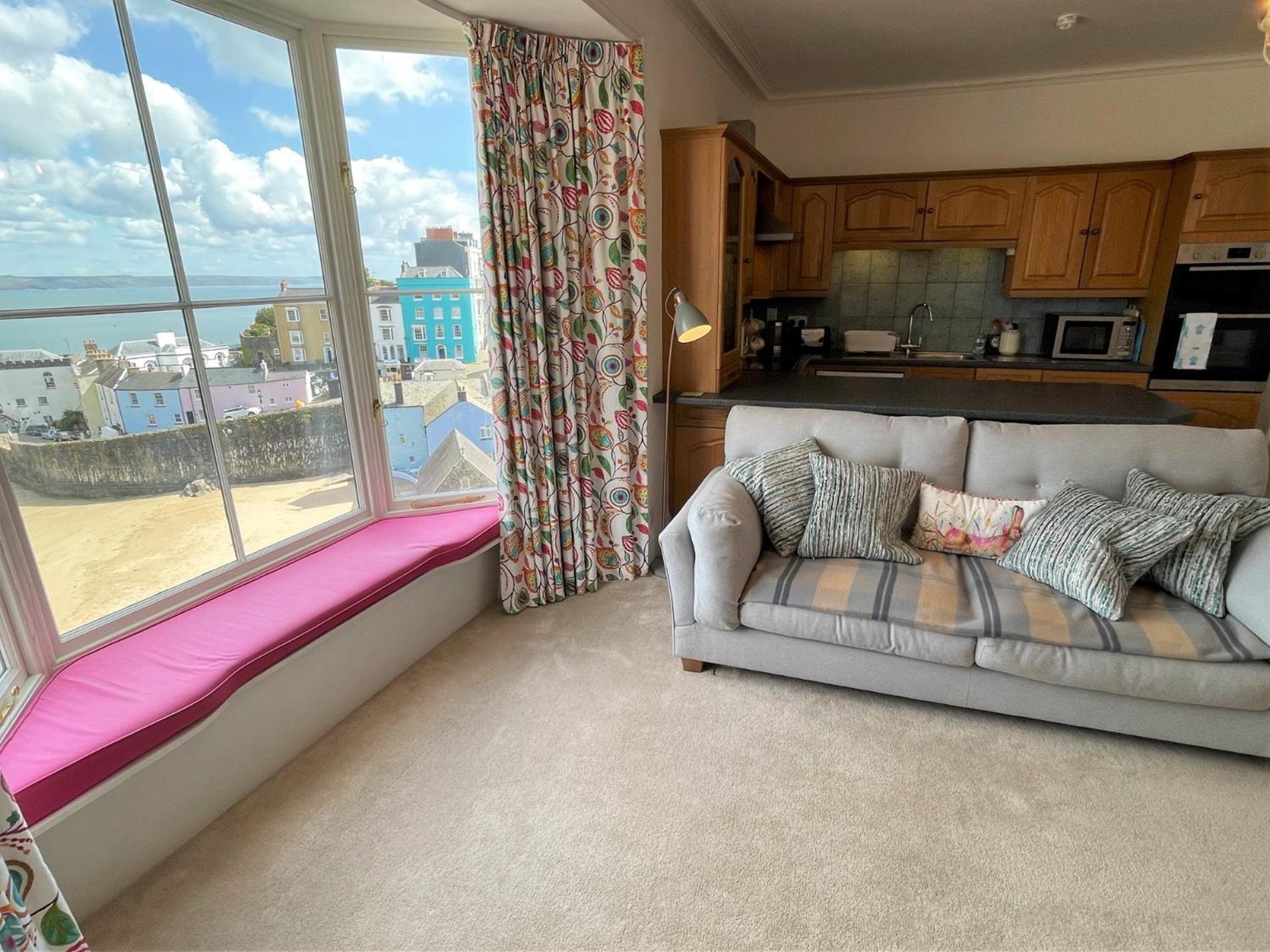 2 Bed In Tenby 82979 Buitenkant foto